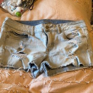 American eagle distressed short shorts